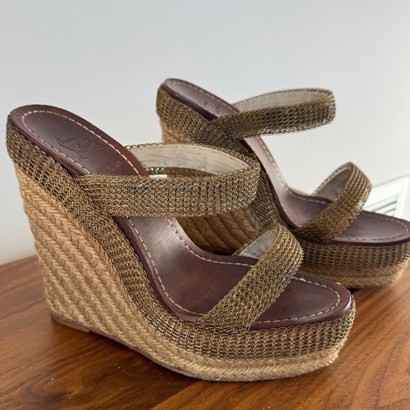 Christian Louboutin - Picture 1 of 7